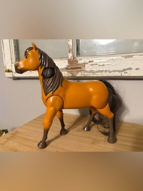 Mattel Spirit Untamed Spirit Horse Figure, Walking Horse, WORKS!